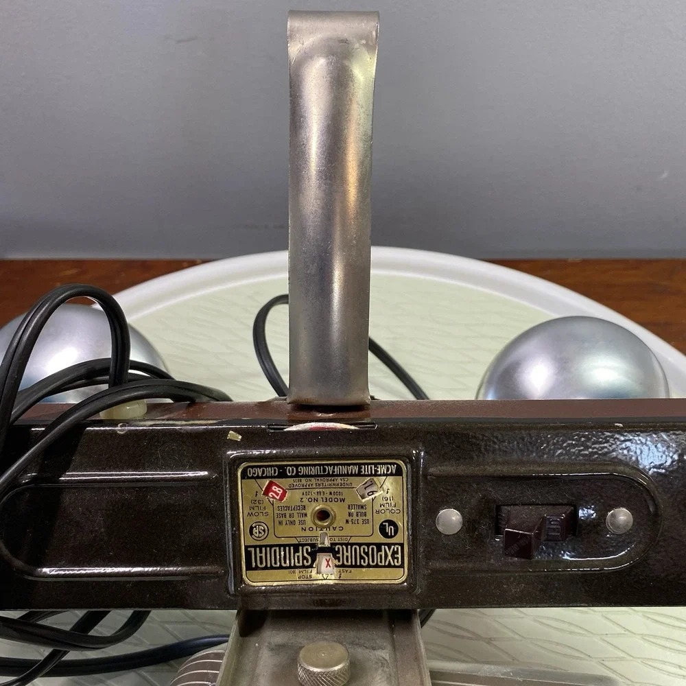 Vintage Kodak Brownie Automatic Movie Camera F/2.3 w/2-Lamp Movie Lights Untestd